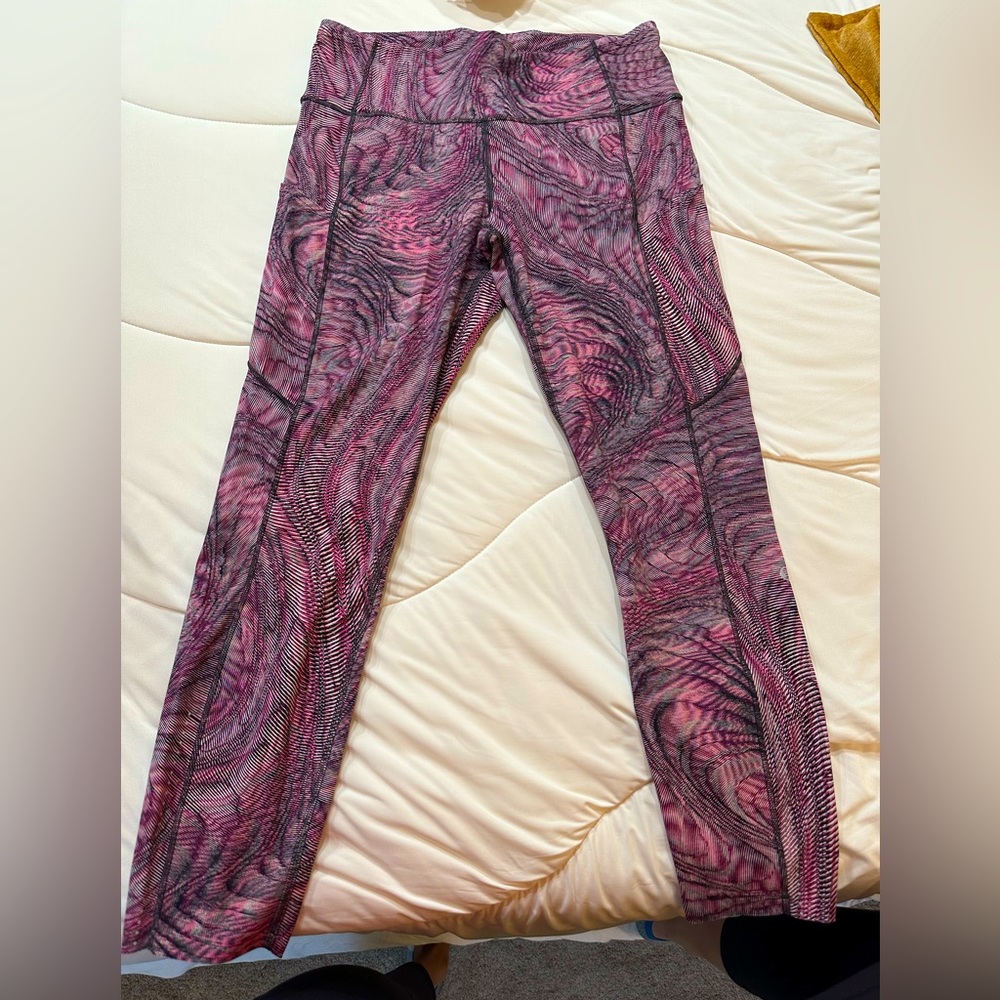 Lululemon leggings nylon perfect condition